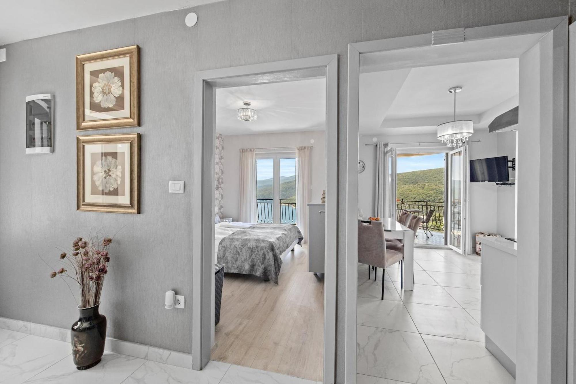 Apartments Lady M Рабац Екстер'єр фото
